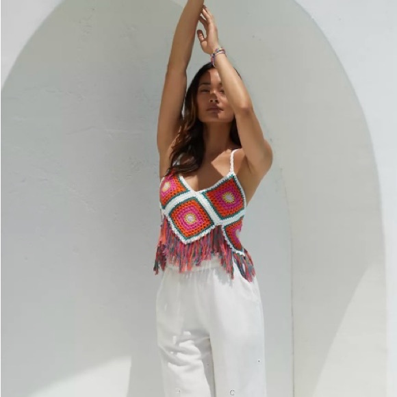 Self Contrast Happy Dixie Crochet Top - Picture 2 of 6